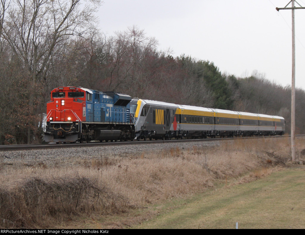 CN 8952